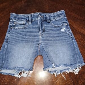 American Eagle Outfitters Womans Blue Distressed Frayed Denim Jean Shorts Size 2